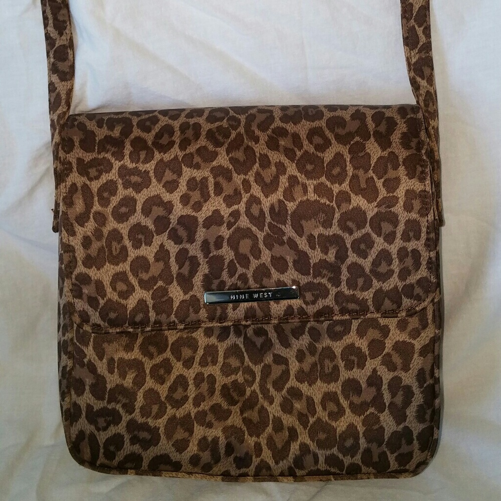 Nine West leopard print crossbody handbag